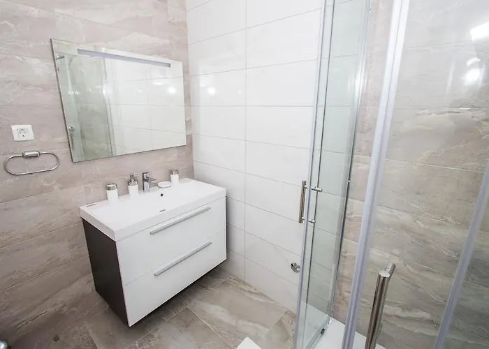 & Ivan Гостевой дом Шибеник